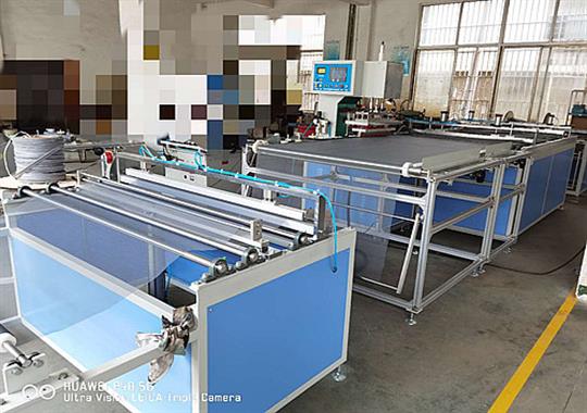 全自動(dòng)紗窗網(wǎng)熱合機(jī)運(yùn)用高周波原理出口伊朗