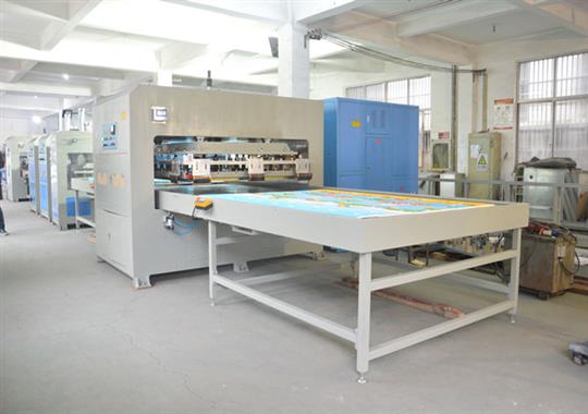 兒童爬爬墊壓邊機(jī)為何都選這款機(jī)器？