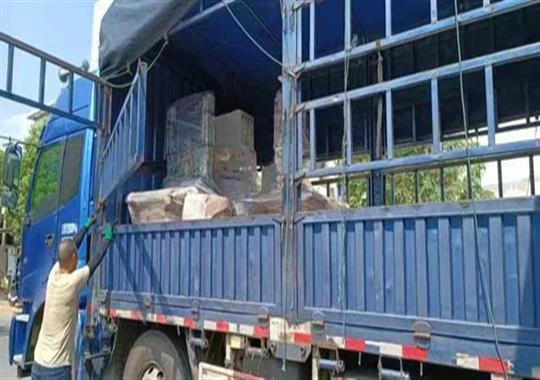 無(wú)錫疫情嚴(yán)峻,高頻機(jī)廠家緊抓任務(wù)及時(shí)安排發(fā)貨